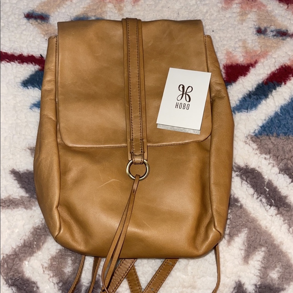 HOBO BAGS - Bridge, in this beautiful color Honey. Lots of pockets!!